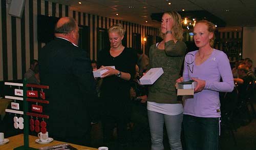 2e prijs winnaars dames PC, Afke Kuipers, Fenna Zeinstra en Leonie van der Graaf (vlnr)