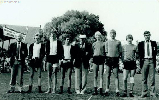 Finale partuur Freule 1983 met Willem Tuinman 3e van rechts.